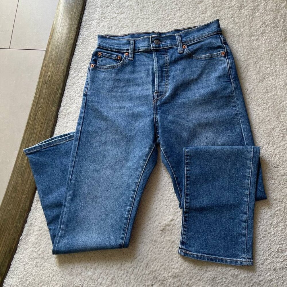 NWOT Levi's Wedgie Straight Women Jeans High Rise Size 29/28
